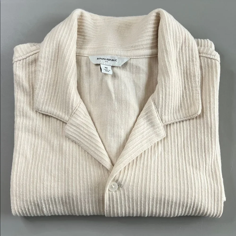 Banana Republic Factory Textured Casual Button Down Cream Size Medium